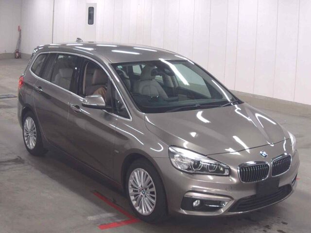 2017 BMW 2 Series 218D Gran Tour Rag Japan auction vehicle