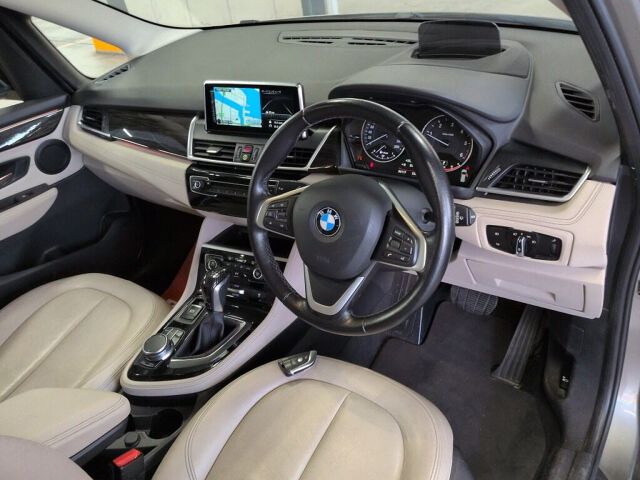 2017 BMW 2 Series 218D Gran Tour Rag auction photo 3