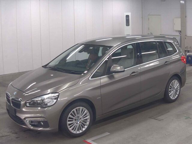 2017 BMW 2 Series 218D Gran Tour Rag auction photo 4