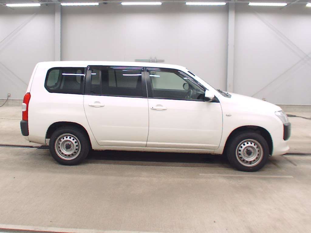 2021 Toyota Probox GL 4WD auction photo 3