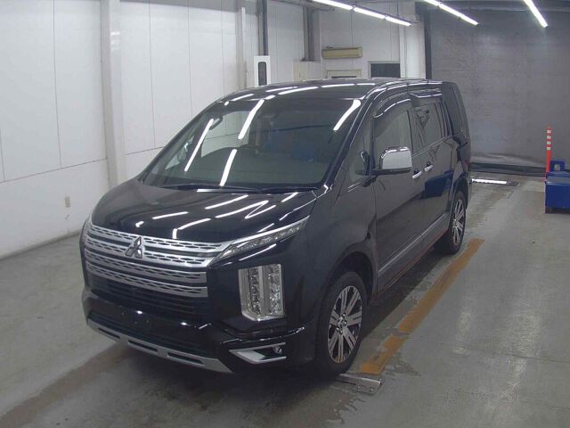 2019 Mitsubishi Delica D:5 P 4WD auction photo 4