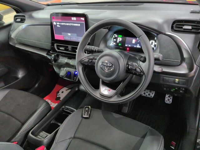 2025 Toyota Aqua GRスポーツ auction photo 3