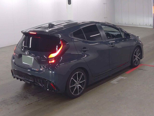 2025 Toyota Aqua GRスポーツ auction photo 5