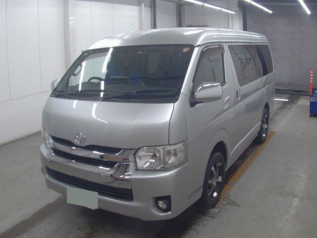 2015 Toyota Hiace GL 4WD auction photo 4