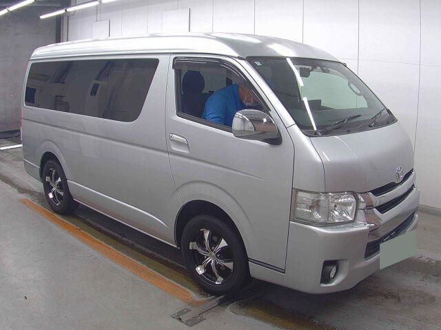 2015 Toyota Hiace GL 4WD Japan auction vehicle