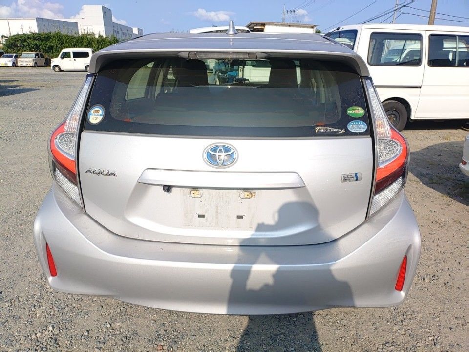 2021 Toyota Aqua auction photo 5