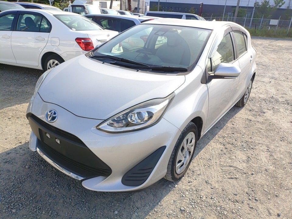 Japan Auction Vehicles 29 2021 Toyota Aqua auction photo