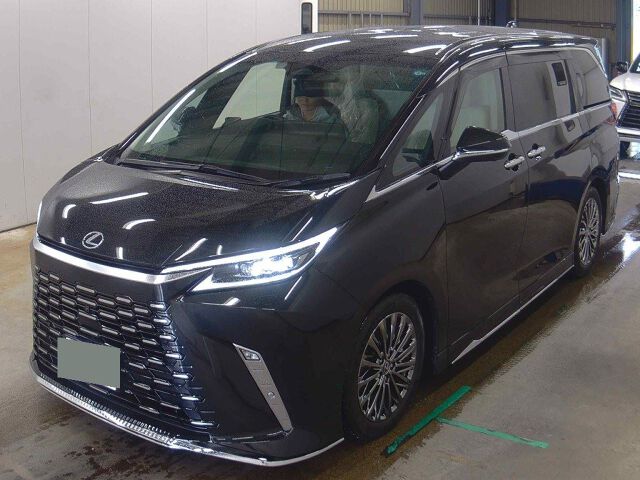 2024 Lexus LM LM500H Executive 4WD auction photo 4