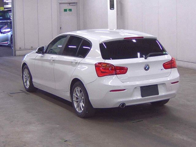 2015 BMW 1 Series 118I auction photo 2