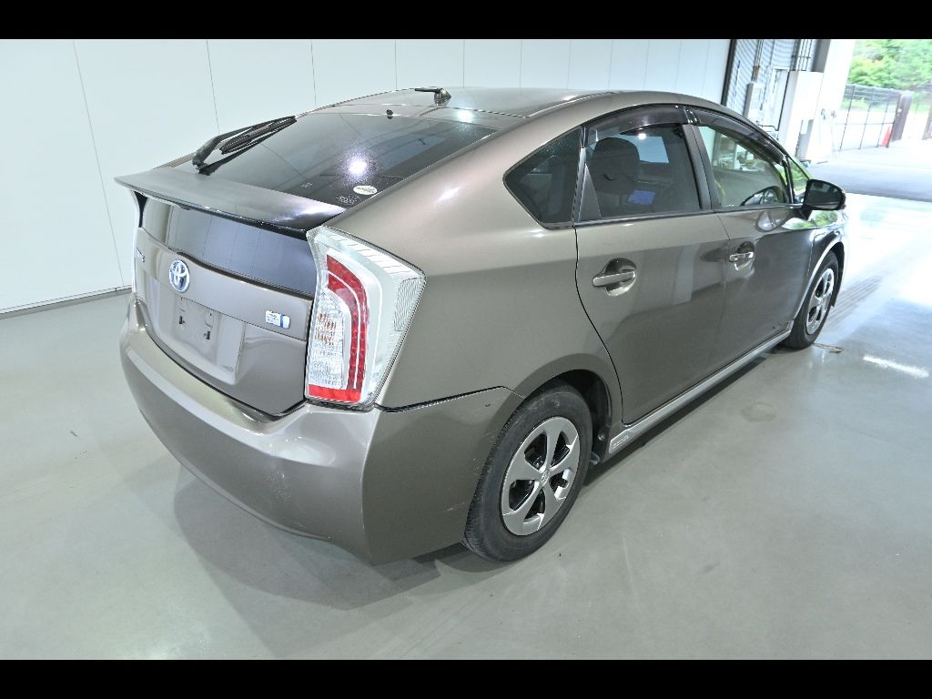2013 Toyota Prius Sマイコーデ auction photo 2