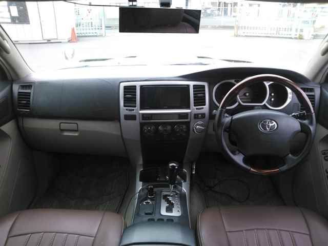 2003 Toyota Hilux Surf SSR-X auction photo 8