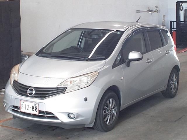 2014 Nissan Note X DIG-S auction photo 4