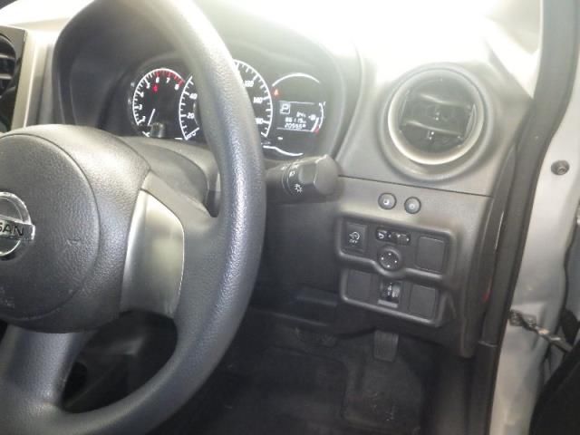2014 Nissan Note X DIG-S auction photo 6