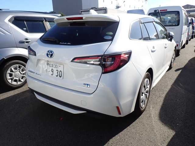 2021 Toyota Corolla Touring HYBRID G-X auction photo 2