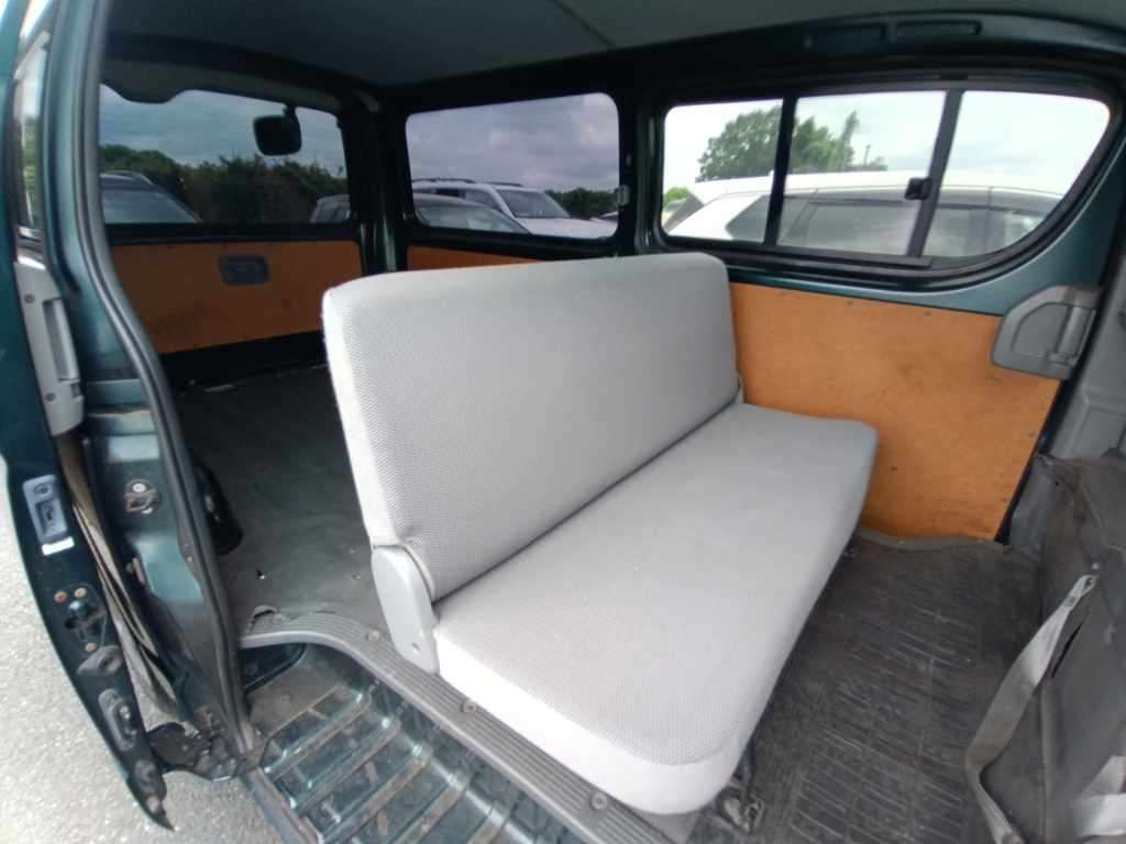 2007 Toyota Hiace DX auction photo 12