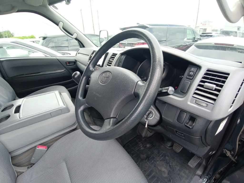 2007 Toyota Hiace DX auction photo 9