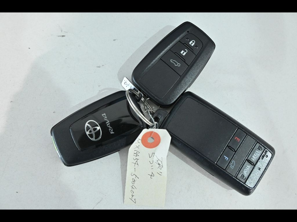 2019 Toyota RAV4 4WD G auction photo 13
