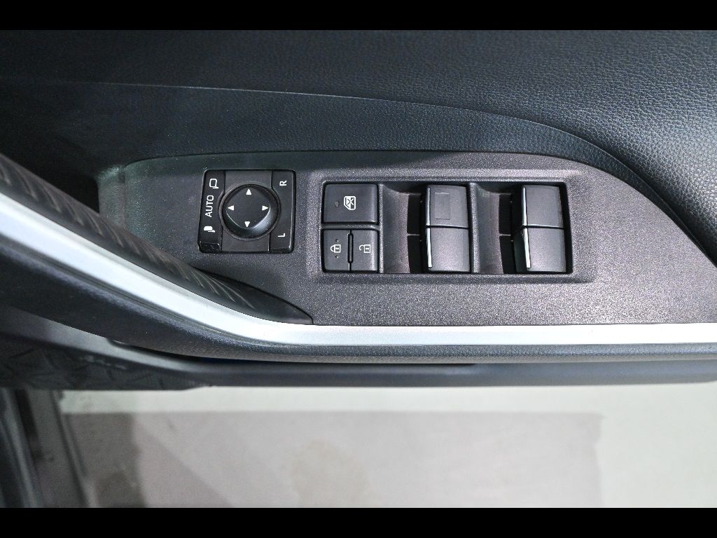2019 Toyota RAV4 4WD G auction photo 12