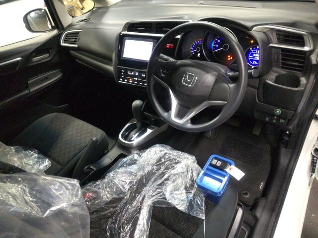 2017 Honda Fit 13G・F auction photo 3