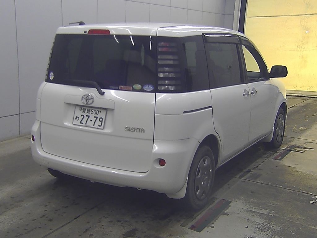 2006 Toyota Sienta X LTD auction photo 2