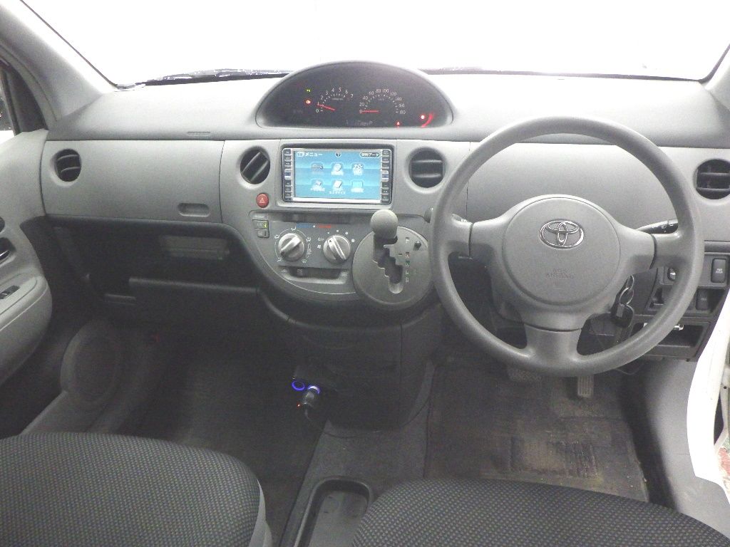 2006 Toyota Sienta X LTD auction photo 3