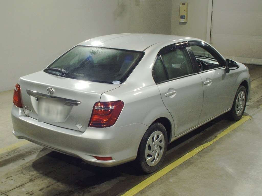2018 Toyota Corolla Axio 1.5X 4WD auction photo 2