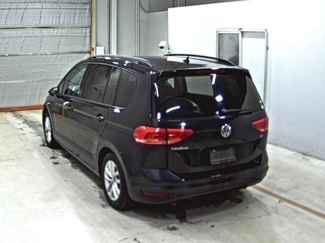 2016 Volkswagen ゴルフトゥーラン TSI コンフォートライン auction photo 2