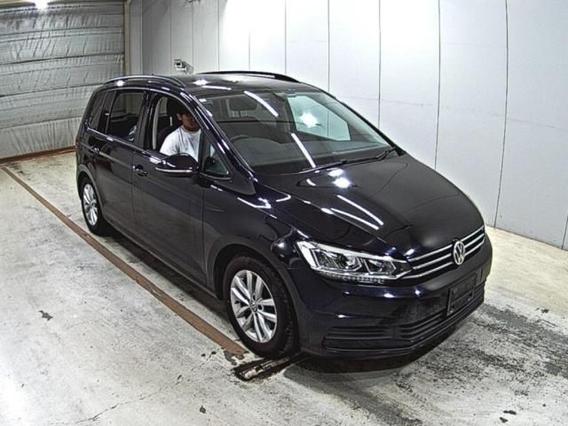 2016 Volkswagen ゴルフトゥーラン TSI コンフォートライン Japan auction vehicle