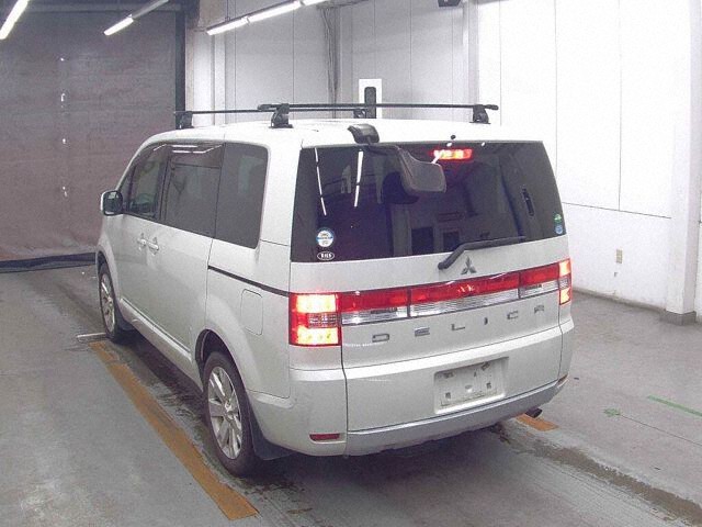 2015 Mitsubishi Delica D:5 M auction photo 2