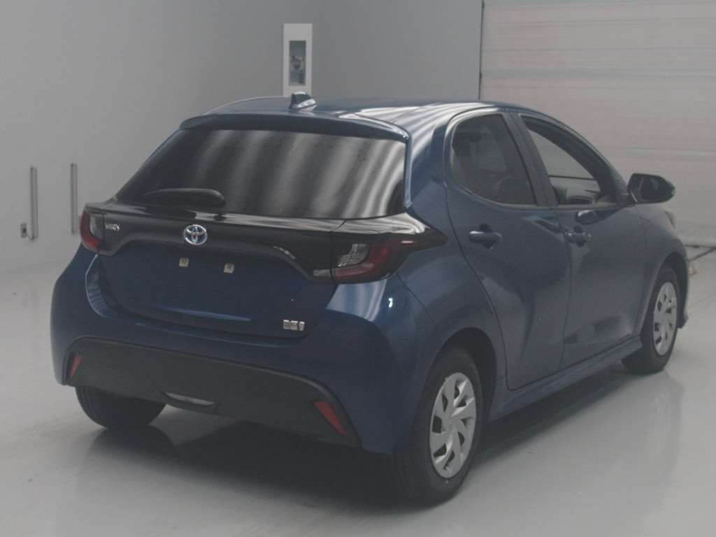 2021 Toyota Yaris Hybrid X auction photo 2