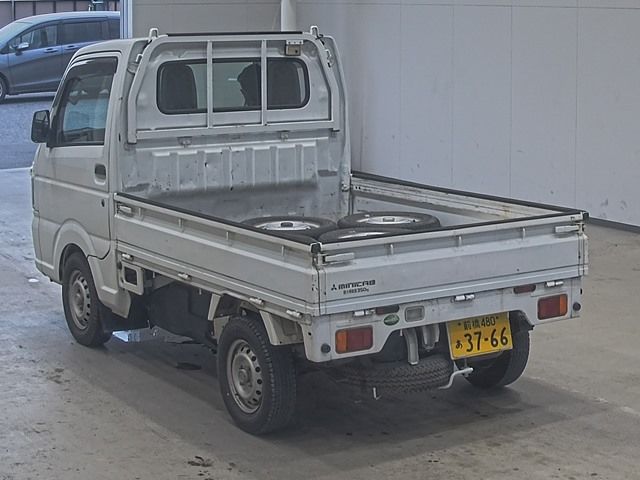 2016 Mitsubishi Minicab トラック.4WD auction photo 2