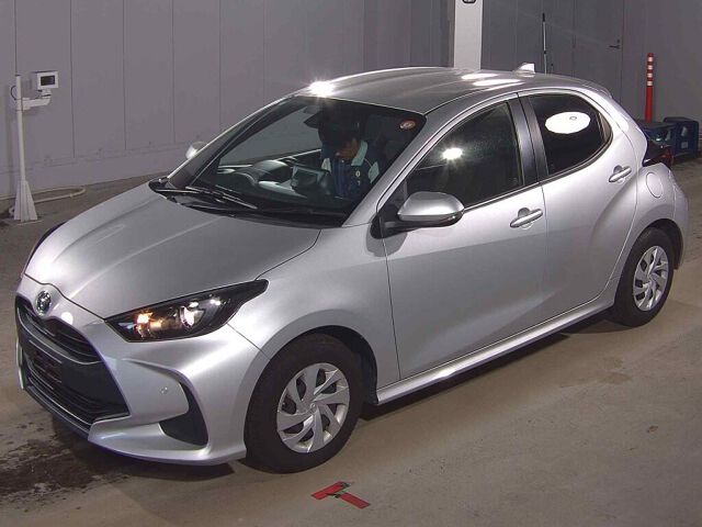 2021 Toyota Yaris Hybrid X auction photo 4