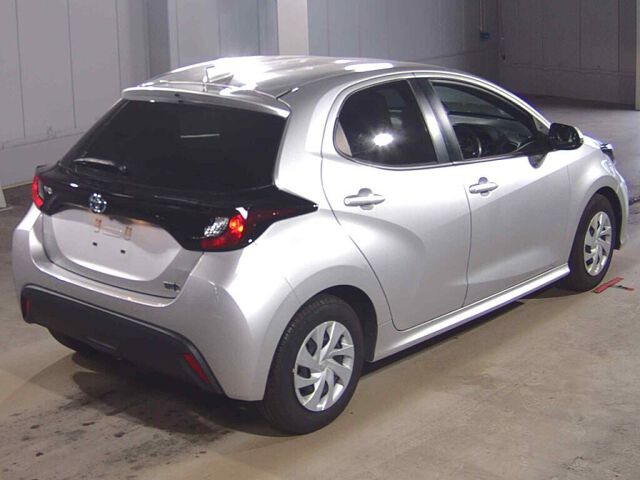 2021 Toyota Yaris Hybrid X auction photo 5