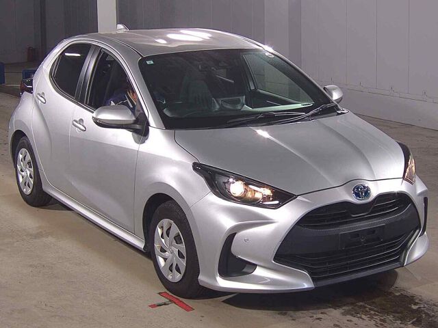 Japan Auction Vehicles 8 2021 Toyota Yaris Hybrid X auction photo