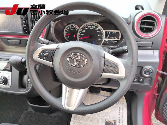 2016 Toyota Passo 4WD モーダ auction photo 6