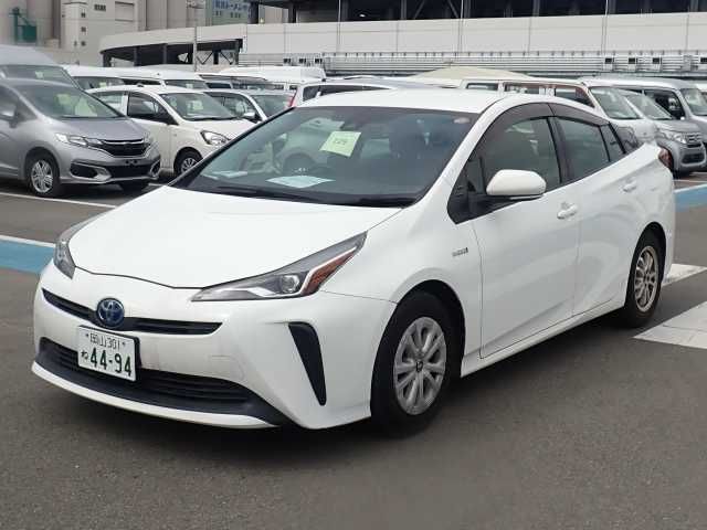 Japan Auction Vehicles 11 2019 Toyota Prius S auction photo