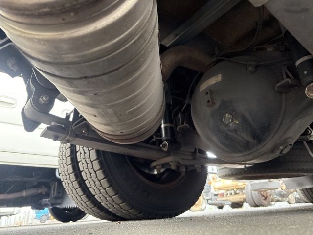 2017 Mitsubishi Fuso Canter Aluminum van auction photo 10