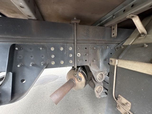 2017 Mitsubishi Fuso Canter Aluminum van auction photo 16