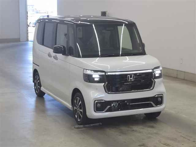 Japan Auction Vehicles 10 2026 Honda N_BOXカスタム Two-tone coordinated style auction photo