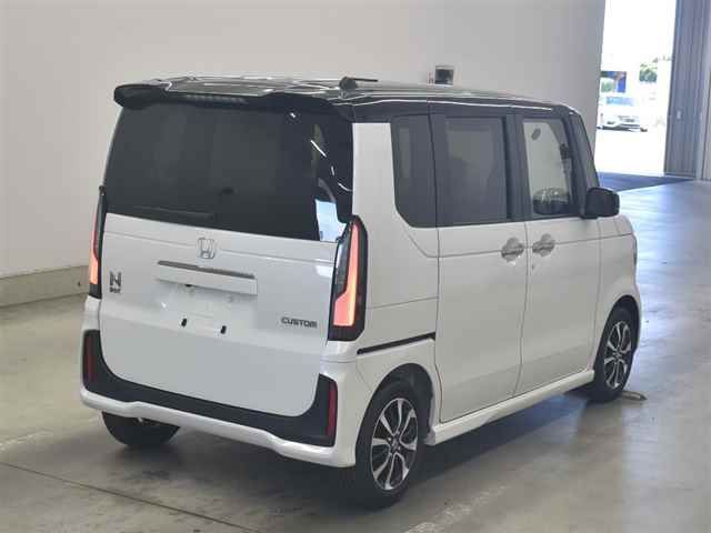 2026 Honda N_BOXカスタム Two-tone coordinated style auction photo 5