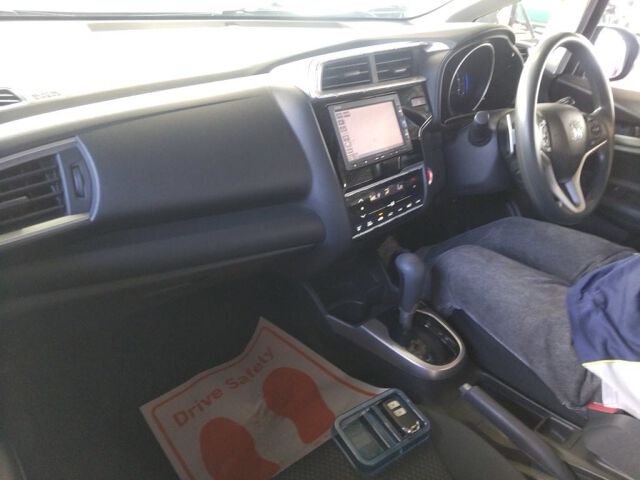 2018 Honda Fit 13G・S Hセンシング auction photo 3