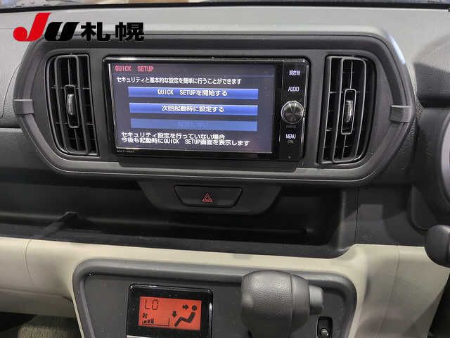 2017 Toyota Passo 4WD X Lパッケージ auction photo 6