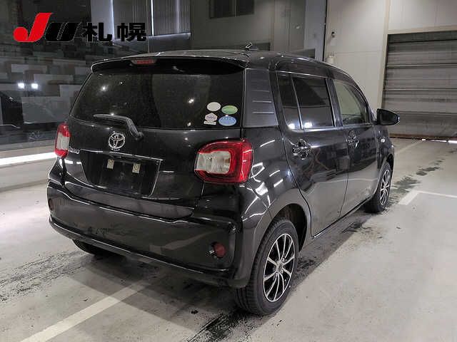 2017 Toyota Passo 4WD X Lパッケージ auction photo 2
