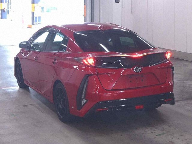 2019 Toyota Prius PHEV S GR Sport auction photo 2