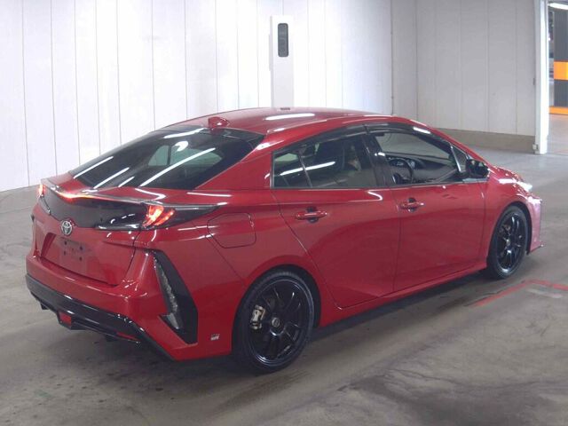 2019 Toyota Prius PHEV S GRスポーツ auction photo 5