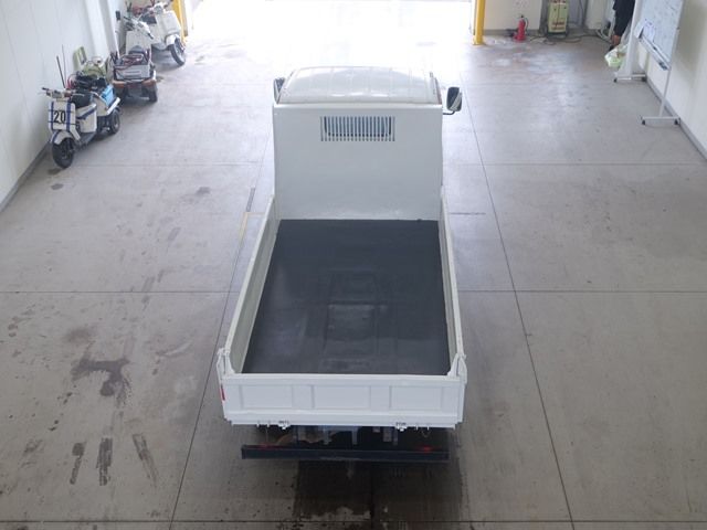 2015 Mitsubishi Fuso Canter dump auction photo 3