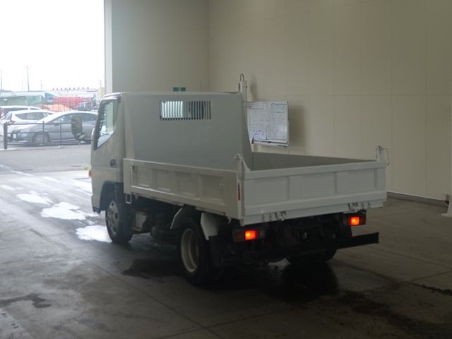 2015 Mitsubishi Fuso Canter dump auction photo 2