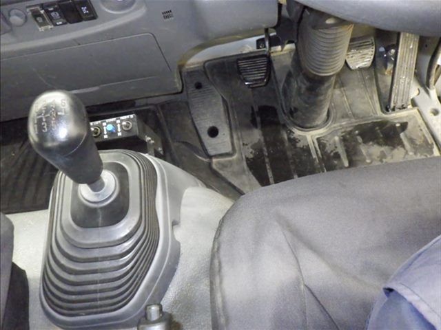 2021 Isuzu Forward dump auction photo 7