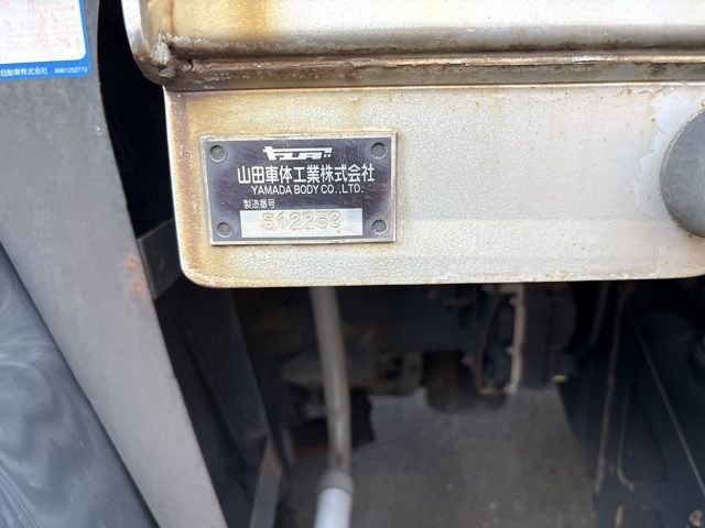 2012 Isuzu Giga アルミウイング auction photo 17
