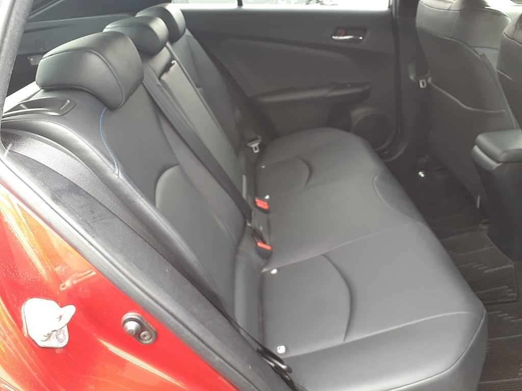 2017 Toyota Prius Sツーリングセレクション auction photo 10